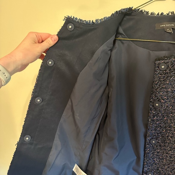 Ann Taylor Blazer - size 6T - Picture 2 of 7